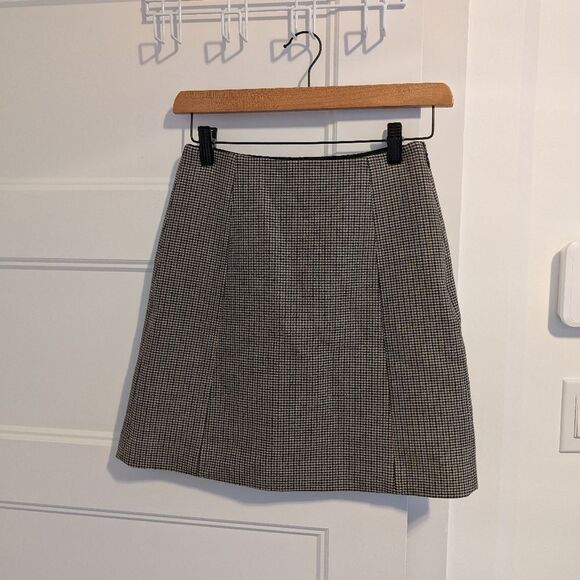 Aritzia/Babaton Skirt Sz 2 - Picture 1 of 4